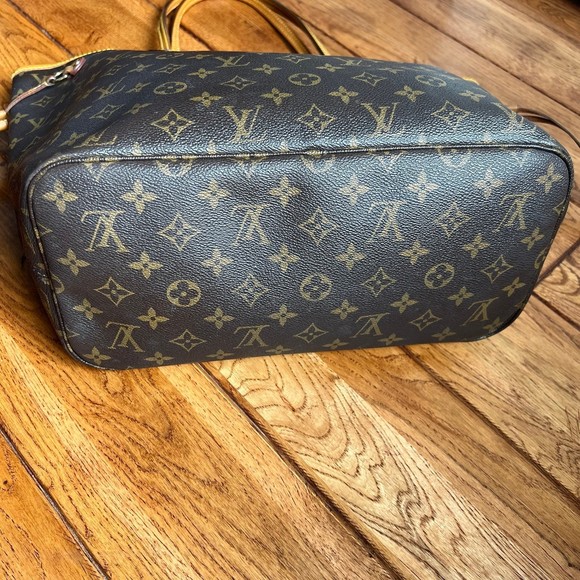 Louis Vuitton Neverfull MM Monogram AR2173 - Picture 4 of 13
